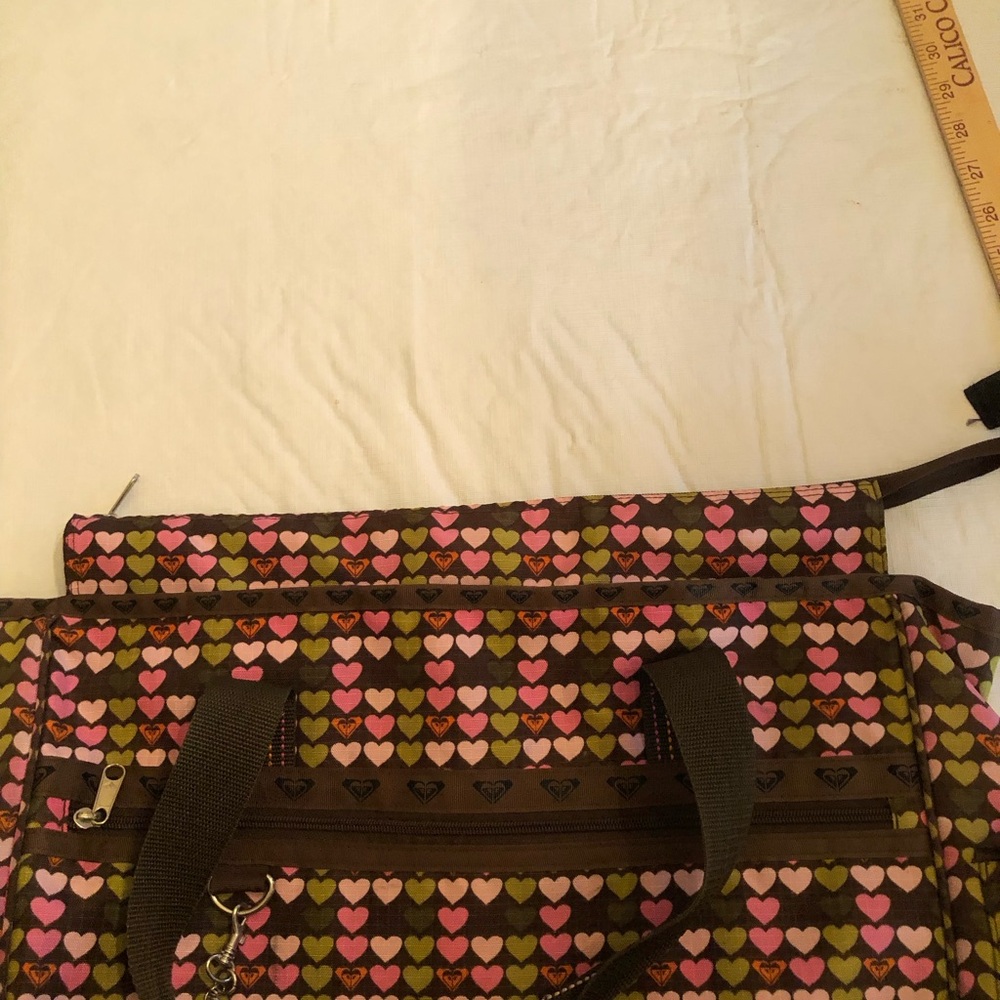 Roxy overnight weekend Heart Patterned Tote Bag - Pink and Brown - Picture 6 of 9